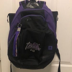 Demarini voodoo bat bag.